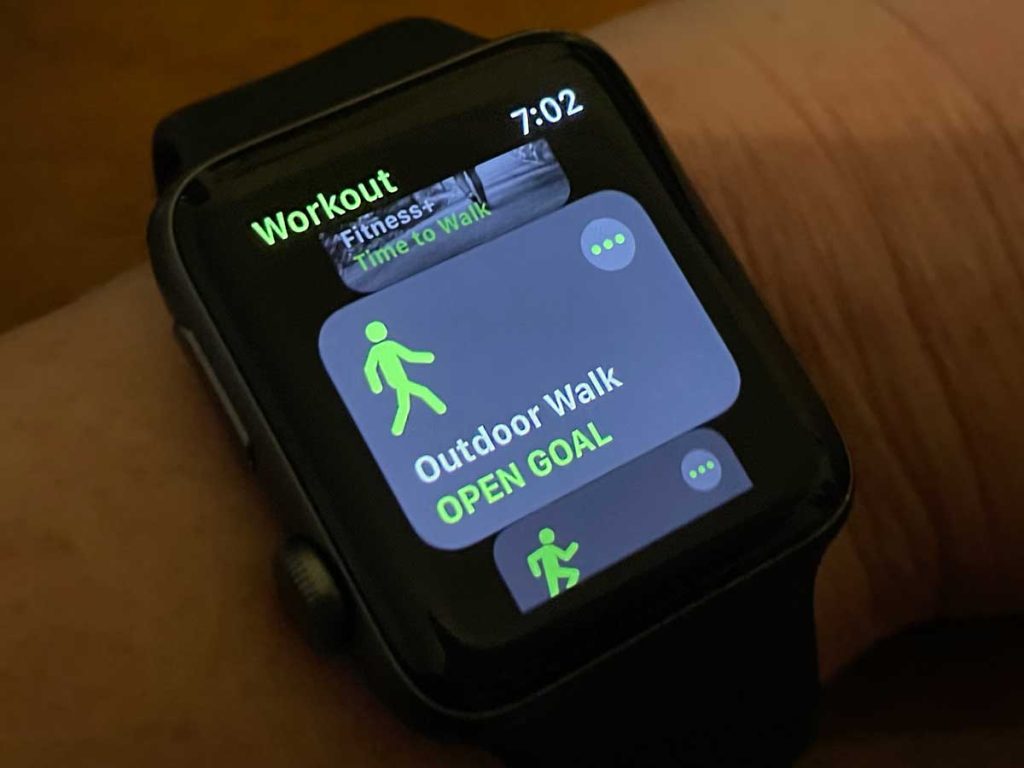 Pasivaikščiojimas lauke naudojant „Apple Watch Workout“ programą