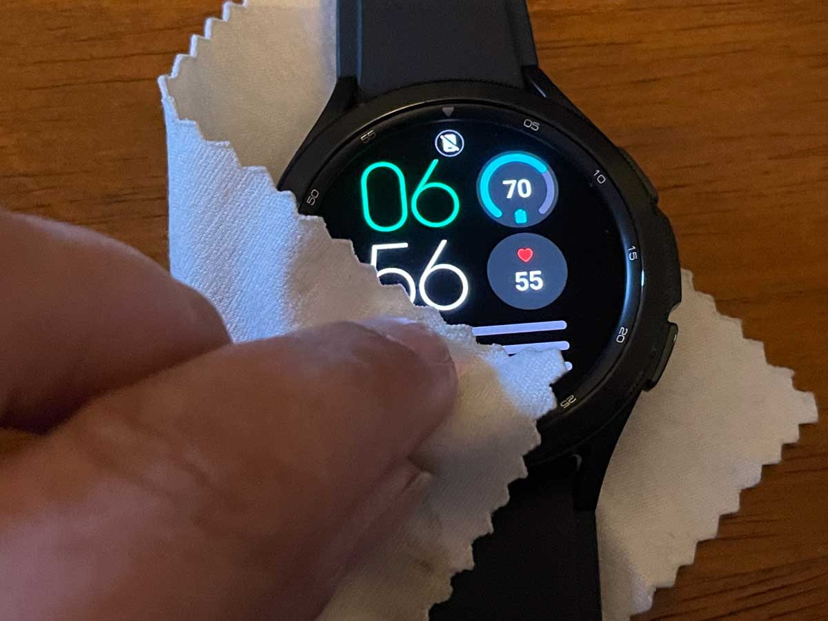 Samsung Galaxy Watch stuck in reboot loop and keeps restarting? How to