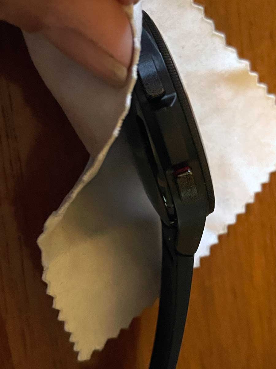 Samsung Galaxy Watch stuck in reboot loop and keeps restarting? How to