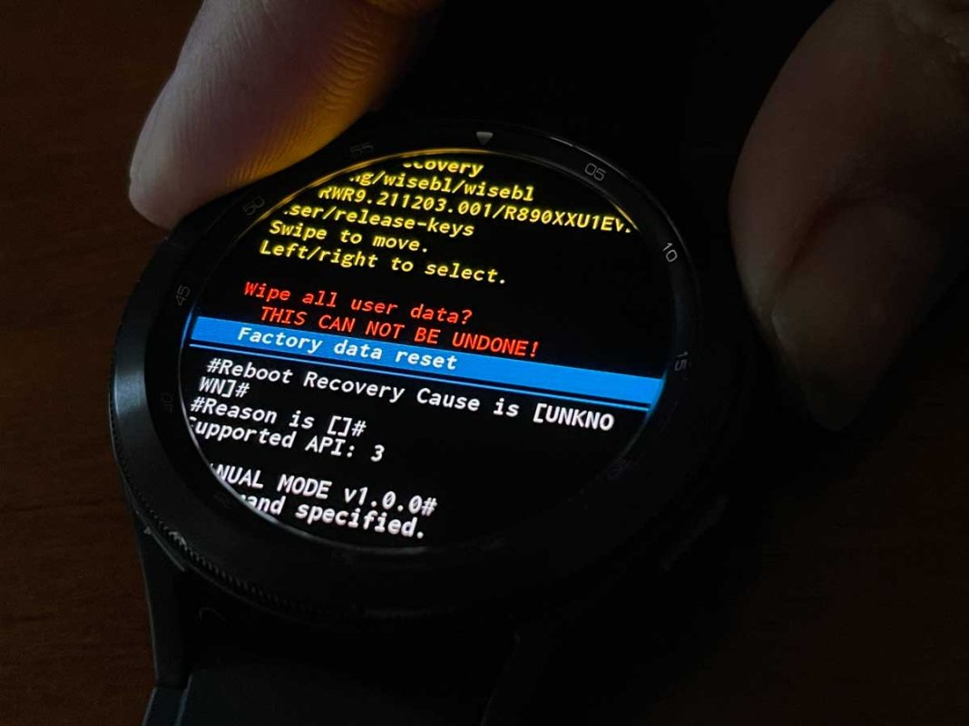 Samsung Galaxy Watch not turning on or shows a black screen? How to fix
