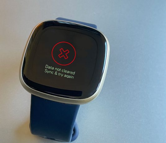 Fitbit smartwatch error data not cleared sync and try again