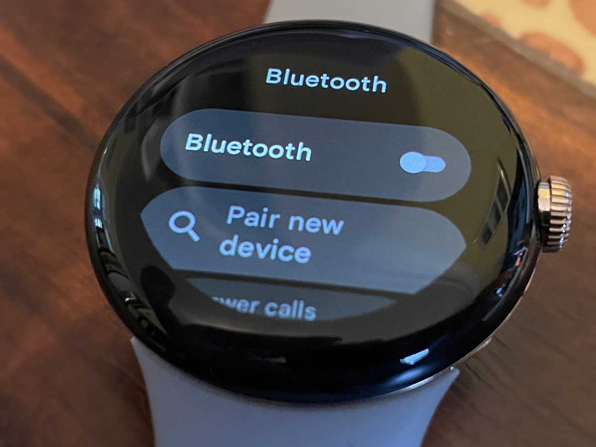 Pixel Watch stuck on Google logo or preparing during update? Howto fix