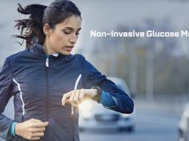 Noninvasive glucose monitoring bracelet