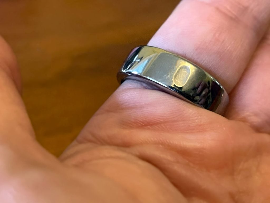 Oura ring fit so sensors facing correct way towards palm