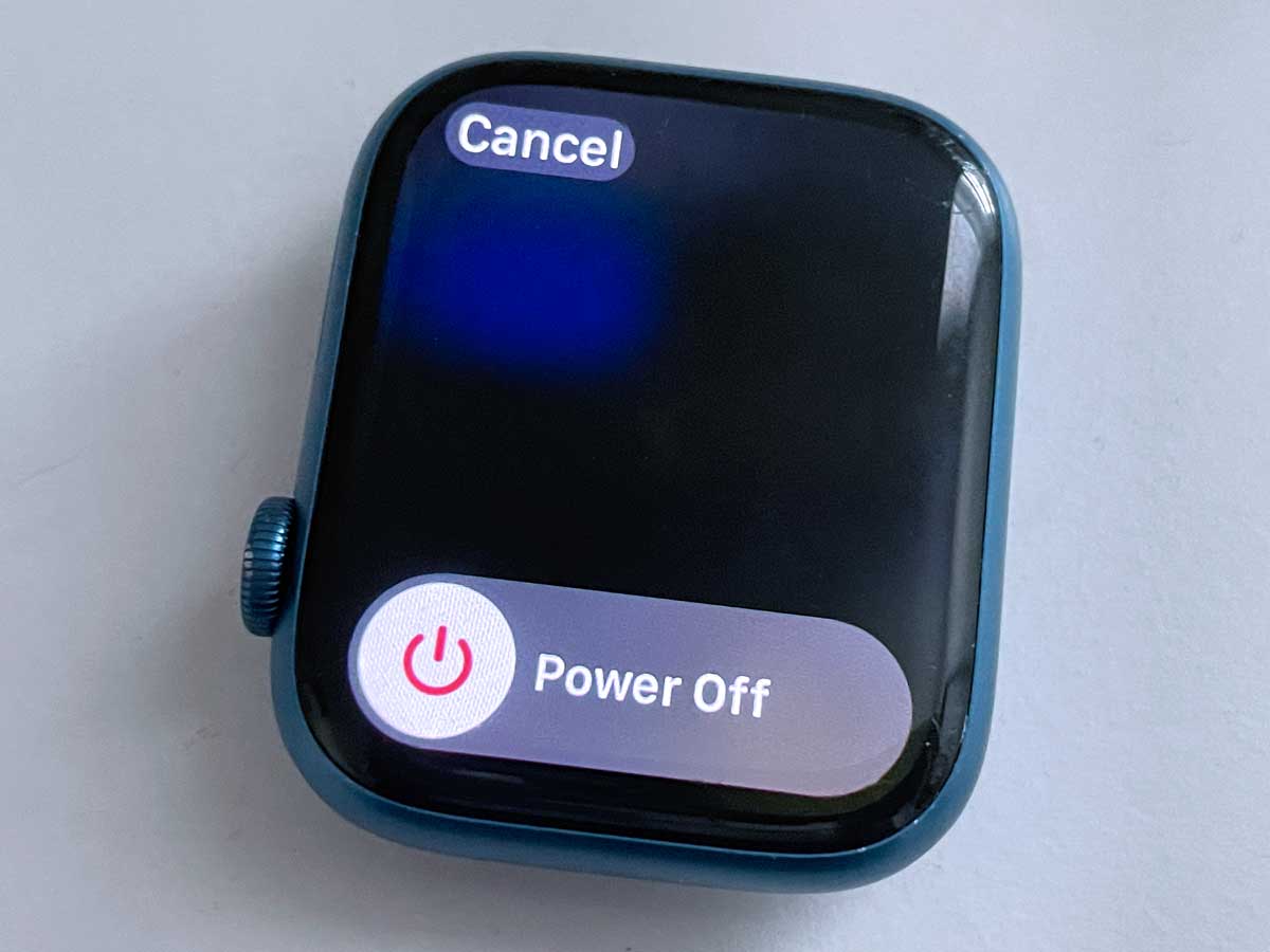 Apple Watch shows it's charging but doesn't charge or turn on