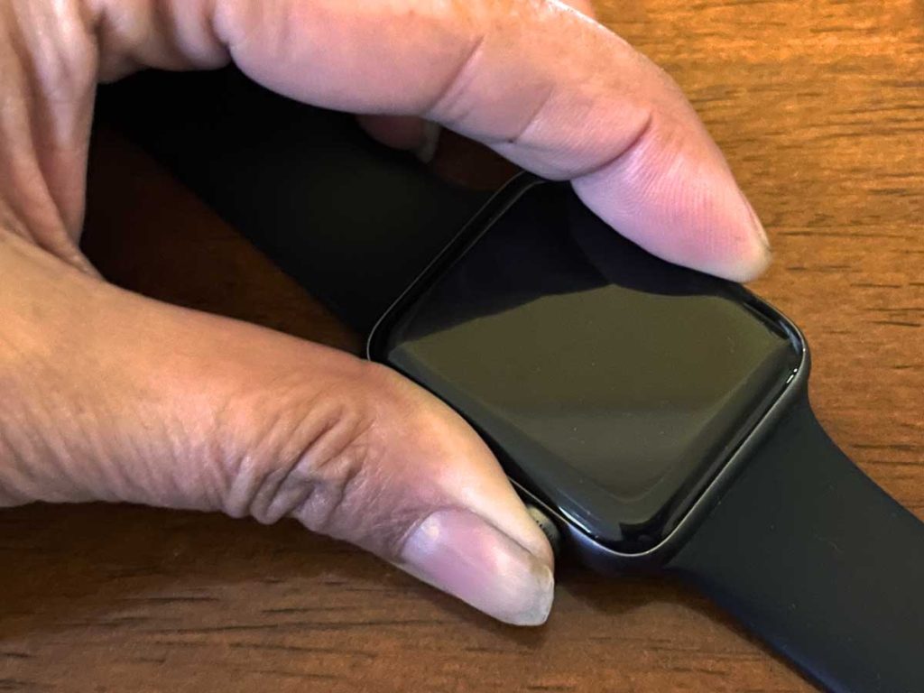 Apple Watch press buttons to force restart Apple Watch