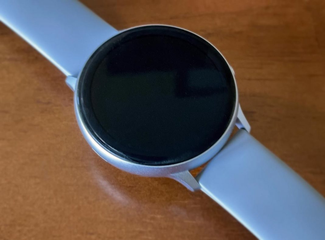 Samsung Galaxy Watch not turning on or shows a black screen? How to fix it MyHealthyApple