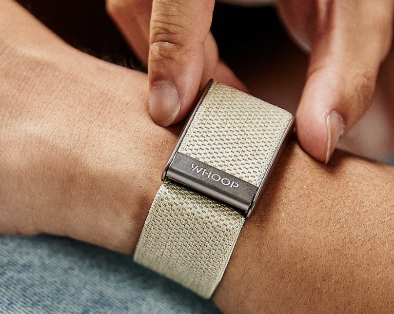 WHOOP strap isn't charging? Tips to fix it MyHealthyApple