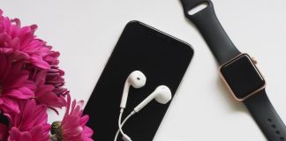 apple watch iPhone headphones